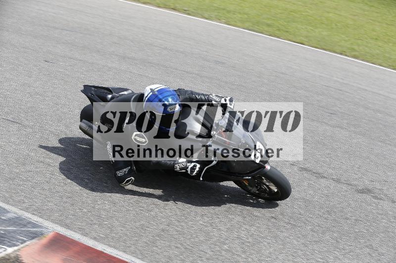 /Archiv-2024/29 12.06.2024 MOTO.CH Track Day ADR/Gruppe rot/39